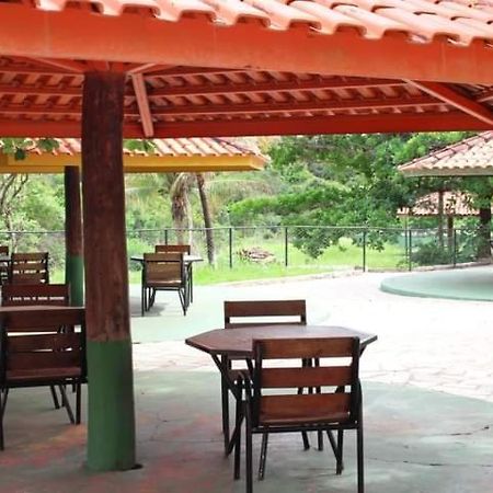 Pousada Recanto Das Araras "Com Acesso Ao Lagoa Quente" Caldas Novas Exterior photo